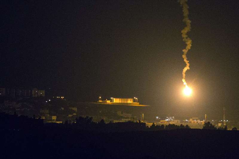 Zionist warplanes target Resistance positions in Gaza