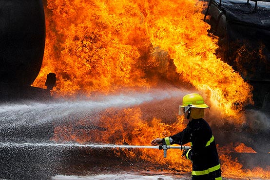 Four killed in oilfield blaze in southwestern Iran