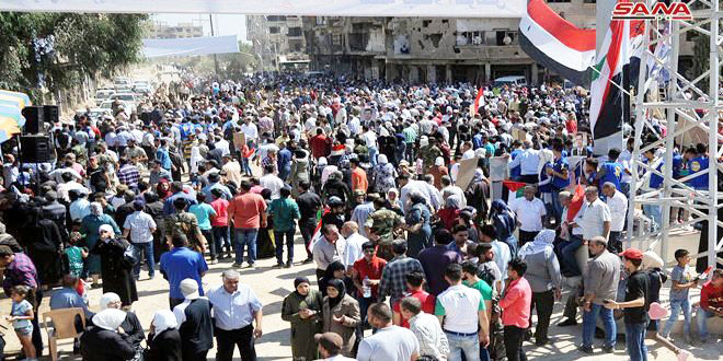 Thousands of displaced return homes in Darayia