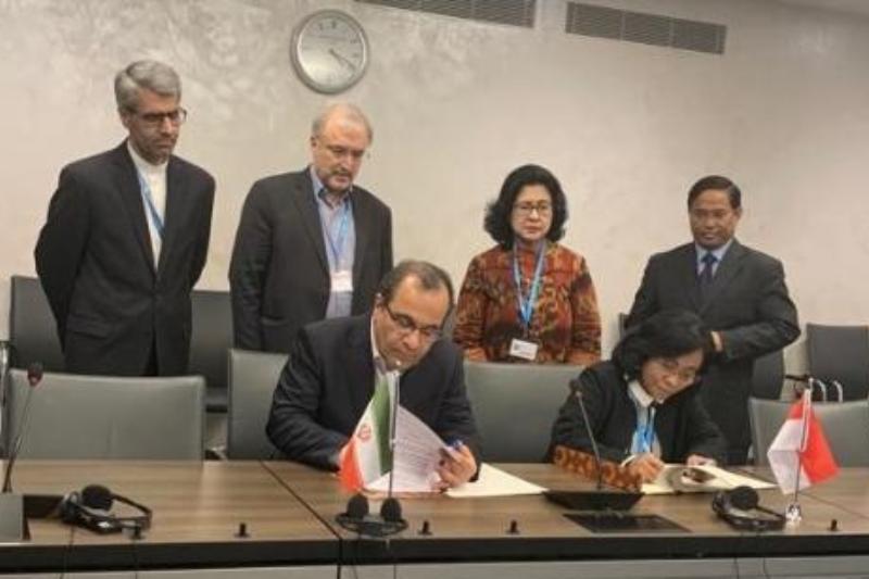 Iran, Indonesia sign MoU on health cooperation
