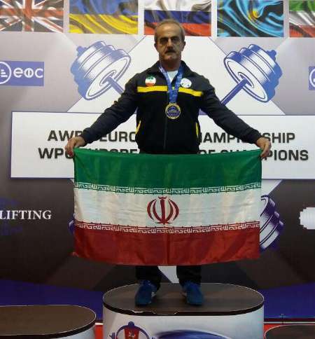 Iranian senior lifter stands on 1st place in 2017 Russian champs