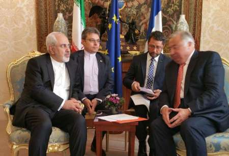 France keen on continued political consultation with Iran