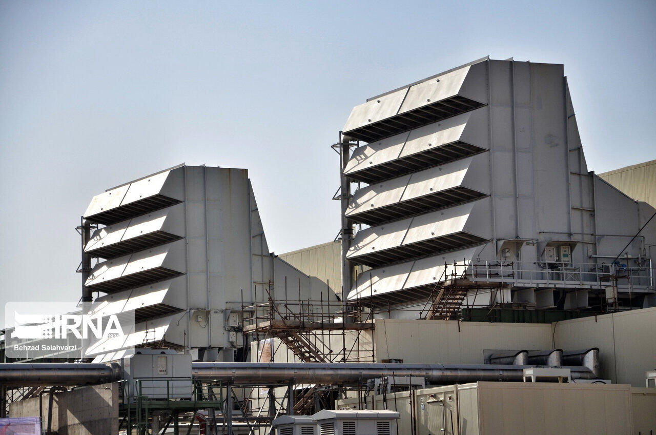 President Rouhani inaugurates steam unit of combined-cycle power plant in Assaluyeh