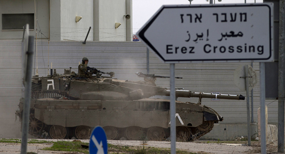 Israel closes Gaza border crossing, responding to rallies