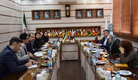 Isfahan research center explores cooperation with Swedish university