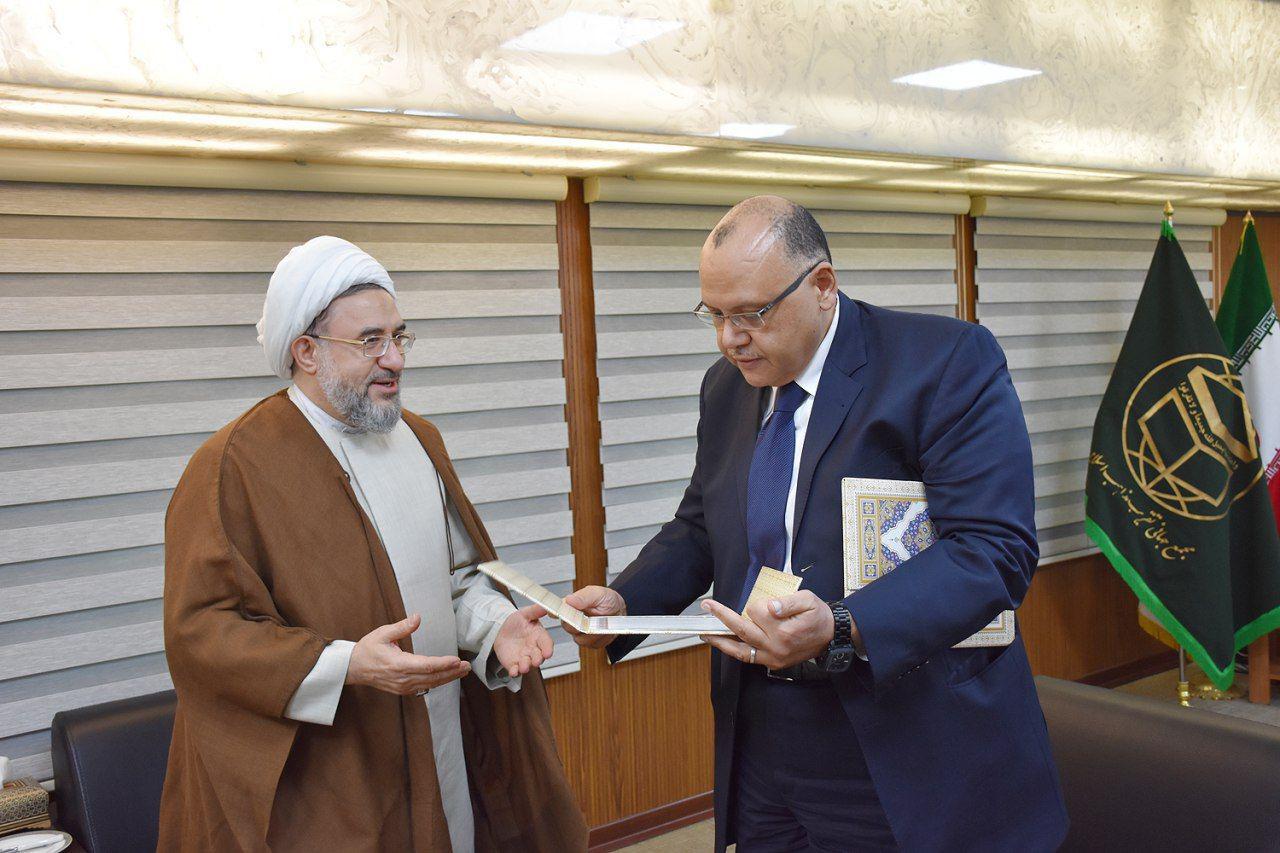 Ayatollah Araki invites al-Azhar Sheikh to Islamic Unity Conference
