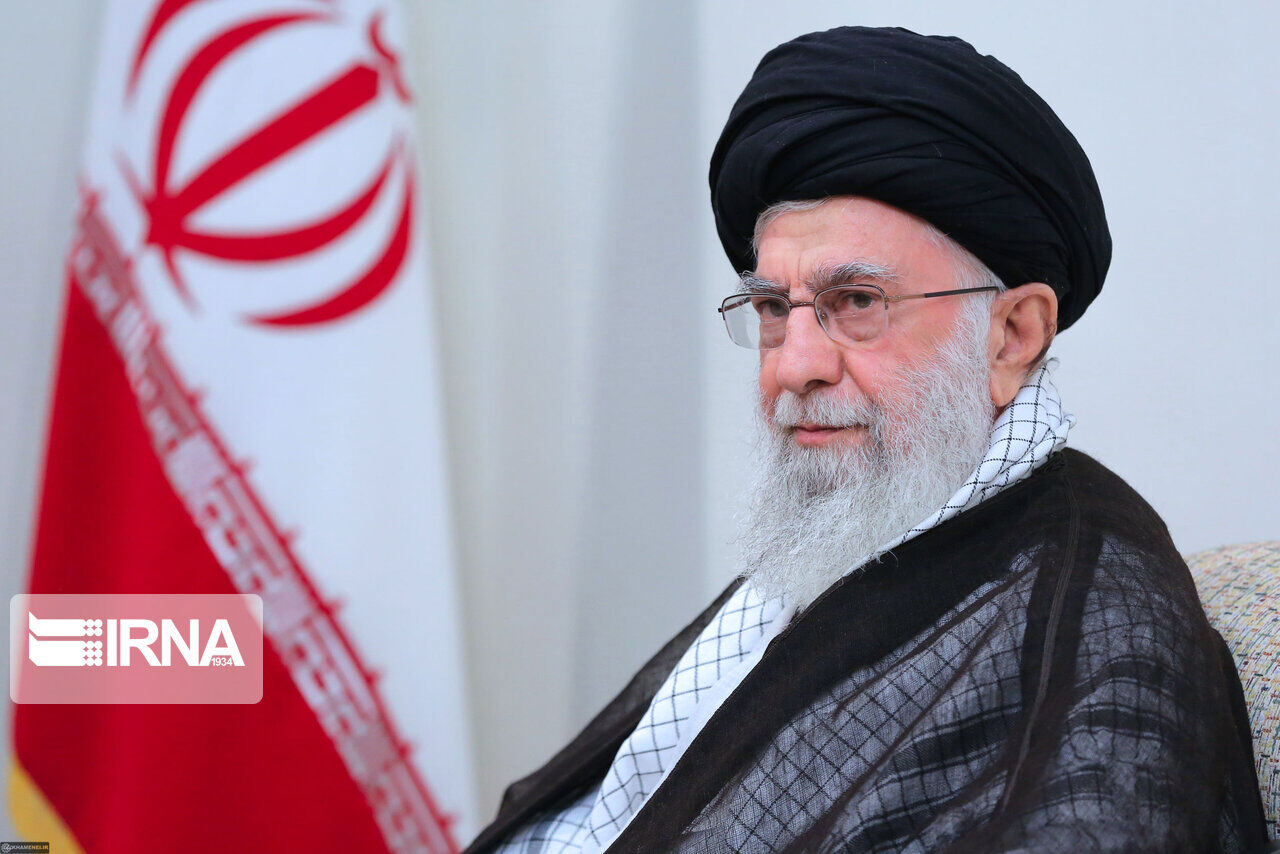 Supreme Leader thanks Iranian officials engaged in combating COVID-19