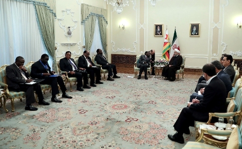 Rouhani calls for boost of ties between Iran, Zimbabwe