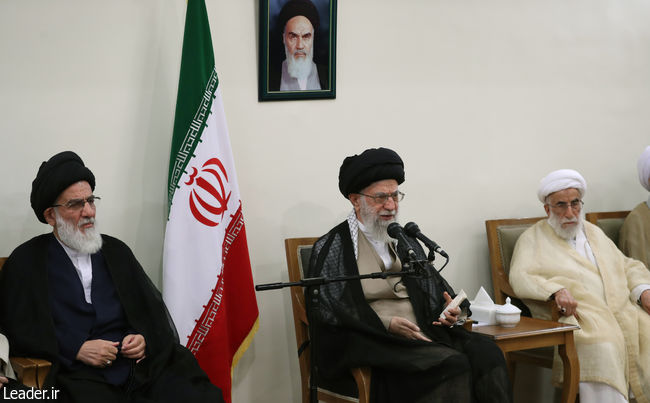 Leader: US élite 'ashamed' of POTUS