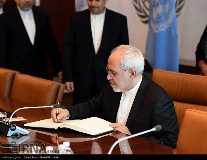 Zarif urges int’l community to disregard US inhuman sanctions