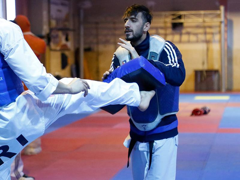 Iran taekwondoka advances to Manchester Championship final