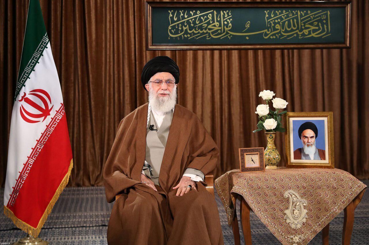 Leader hails unique character, influence of Imam Khomeini on demise anniversary speech