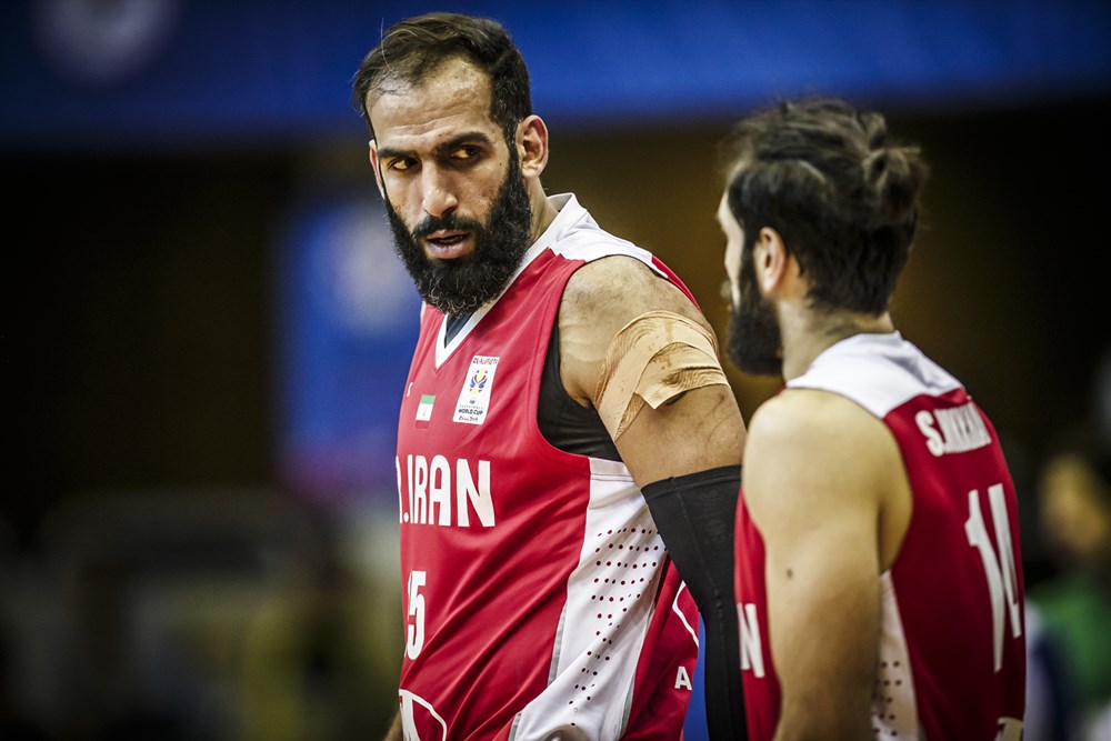 Iranian basketball superstar joins Chinese team