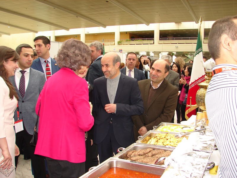 Queen of Spain visits Iran stall in Krems exhibition