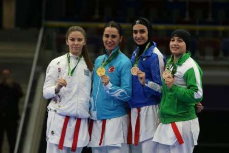 Iranian female Karateka snatches bronze medal in 2017 Baku Games