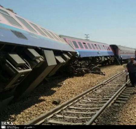 7 injured after train derailment in southwestern Iran