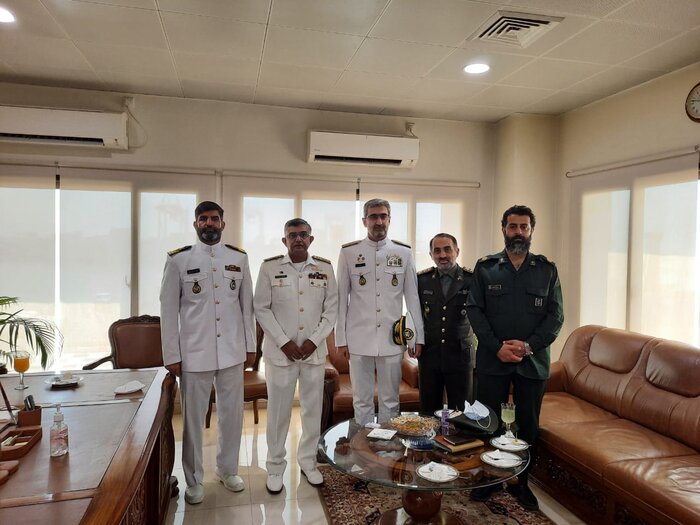 Iran, Pakistan vow to strengthen naval cooperation