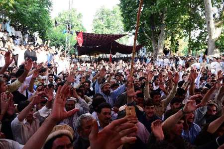 Sit-in to protest Parachinar blasts enters sixth day in Pakistan