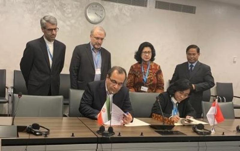Iran, Indonesia sign action plan on health cooperation