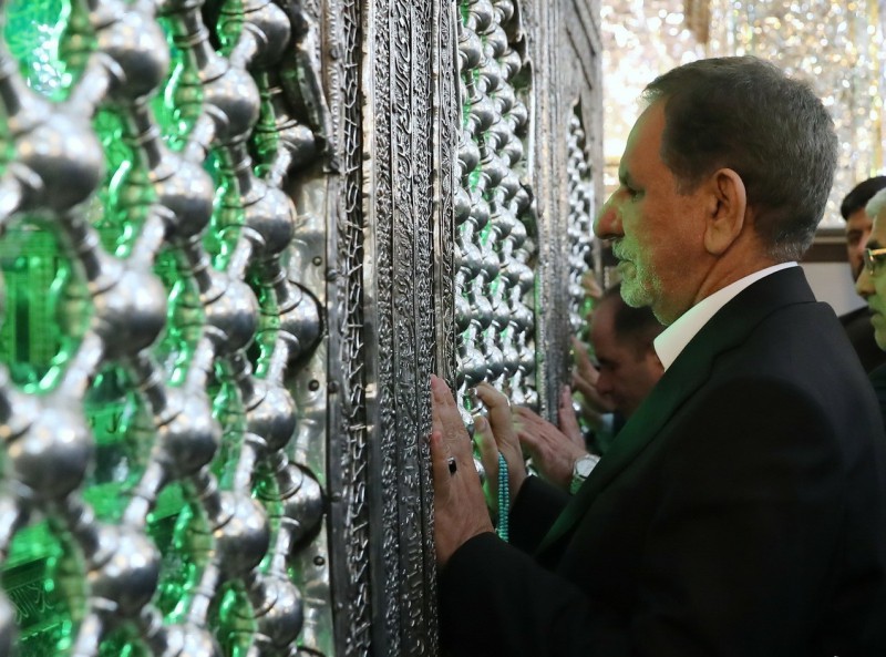 Iran veep pays tribute to Imam Hussein (AS) in Karbala