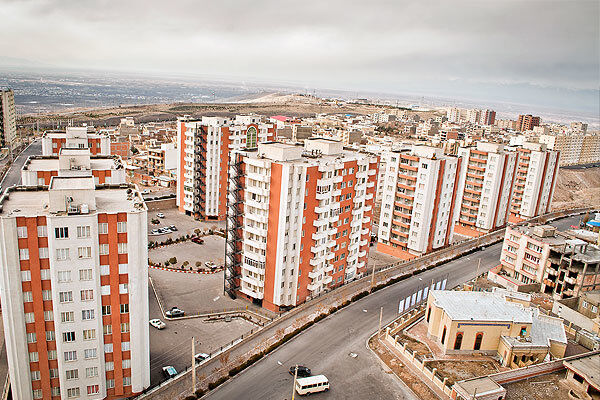 Iran constructing 100,000 residential units for less privileged citizens, VP says