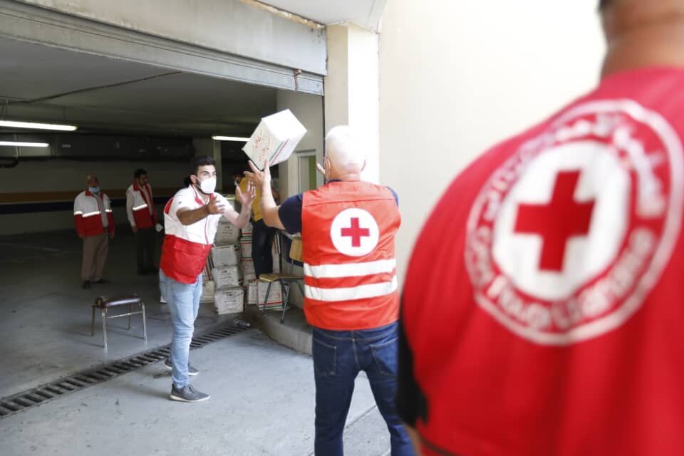 Iran Red Crescent delivers 15 tons of food to Lebanon Red Cross
