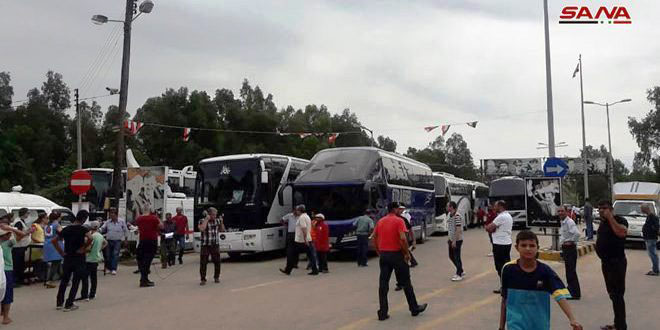 3 batches of displaced Syrians return home from Lebanon