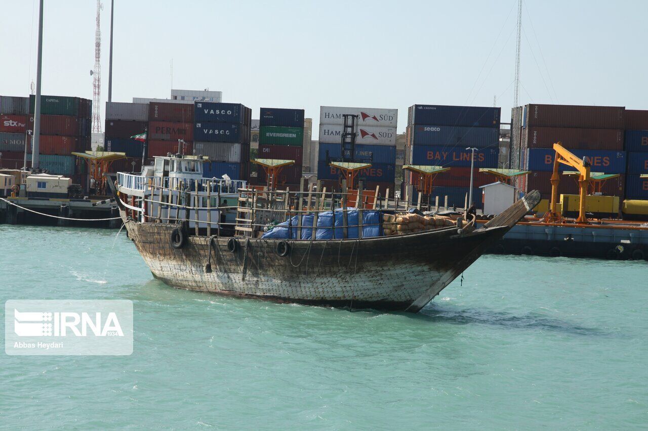 Official: Khorramshahr port interlinked with Iraqi ports