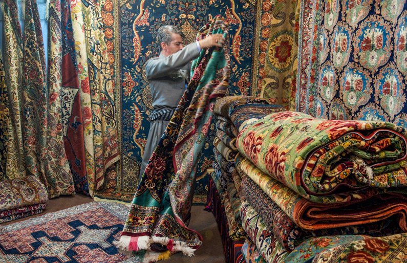 Iran's export of carpet %23 up: Official