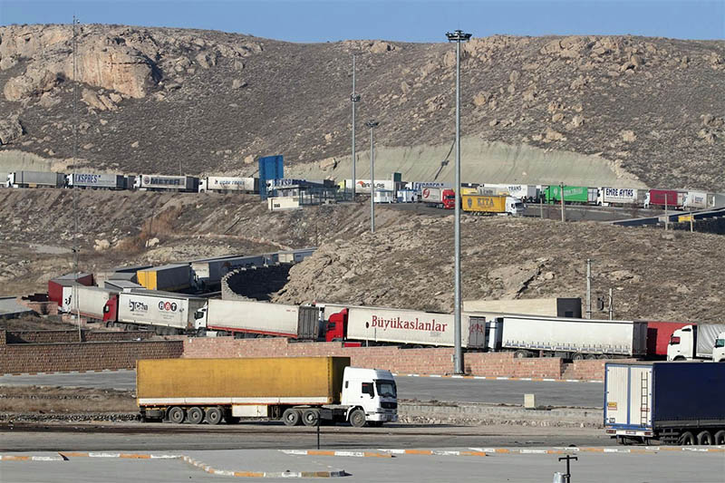 8.5m tons of livestock products transported via western Iran border crossing