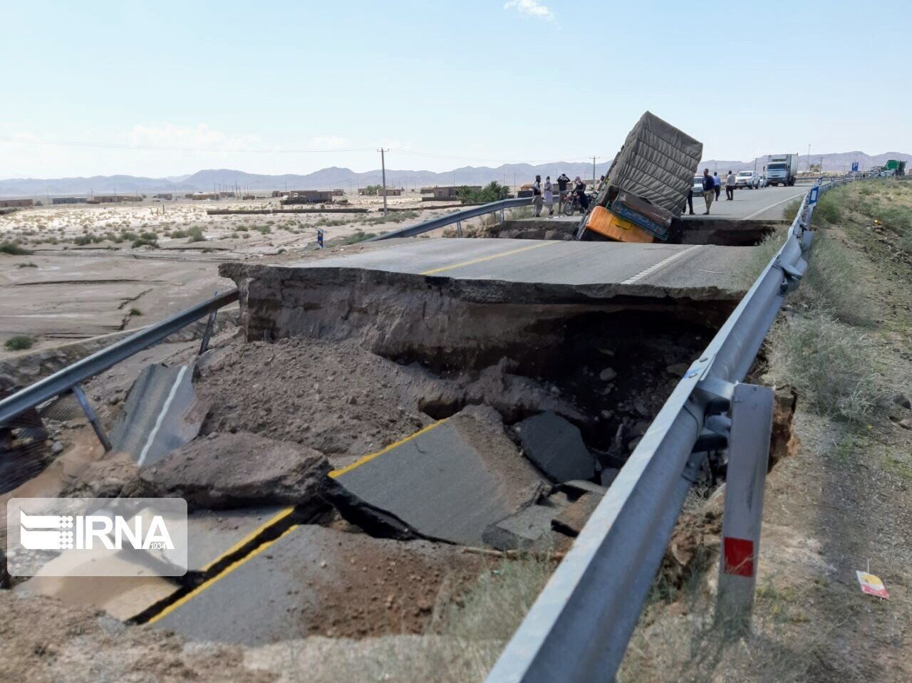 Heavy flood claims lives of 4 people in southern Iran