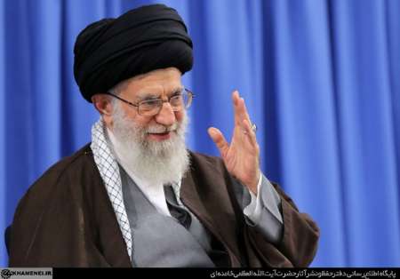 Supreme Leader receives Iranian officials, Muslim ambassadors