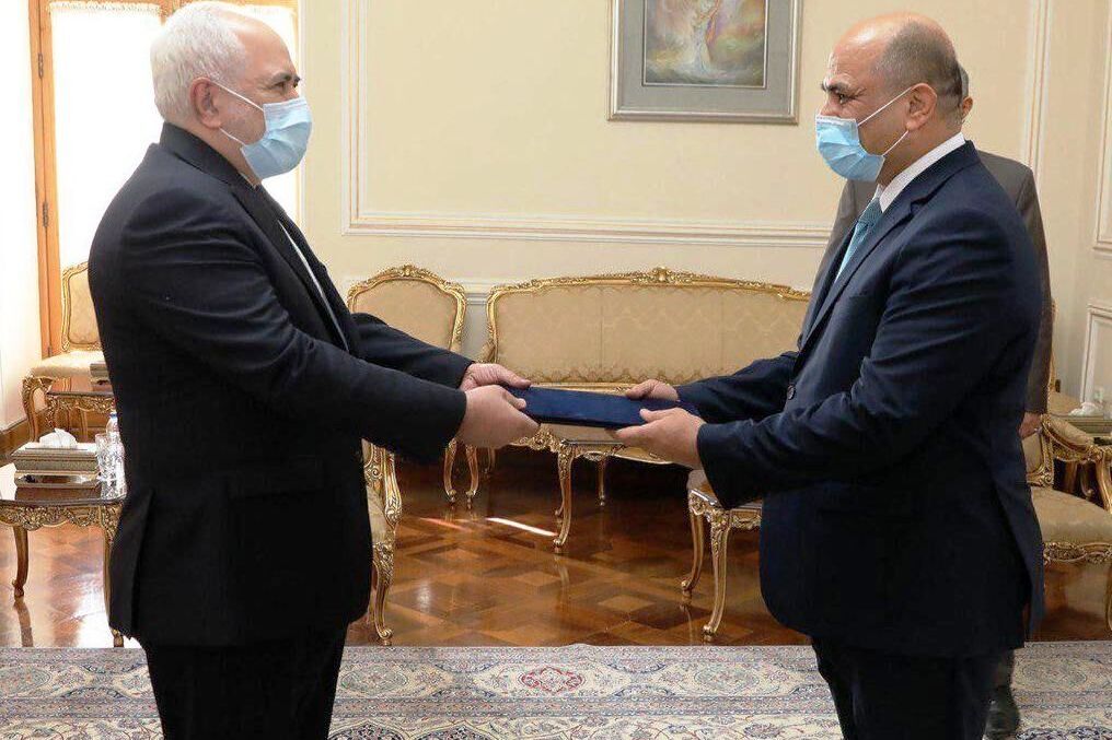 Iran’s FM receives copy of credentials of newly-appointed envoys