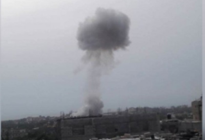 Gaza blast kills six, wounds three
