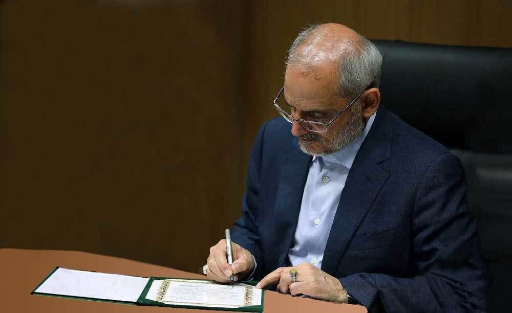 Education minister congratulates winning 4 medals by Iranian scientific team