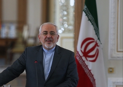 Zarif honors Reporter's Day