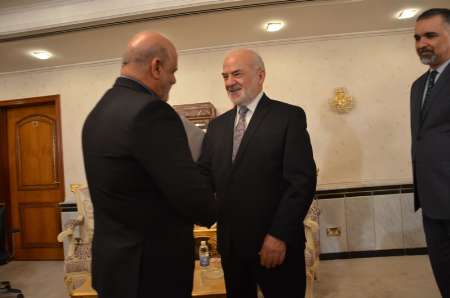 Iran's new envoy submits copy of credentials to Iraqi FM