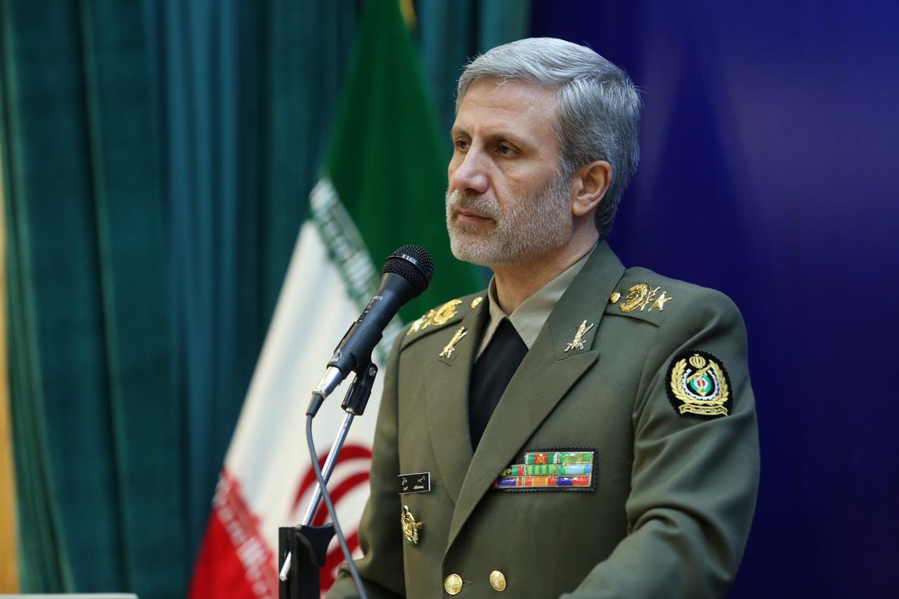 Defense minister praises Iran-Russia military cooperation