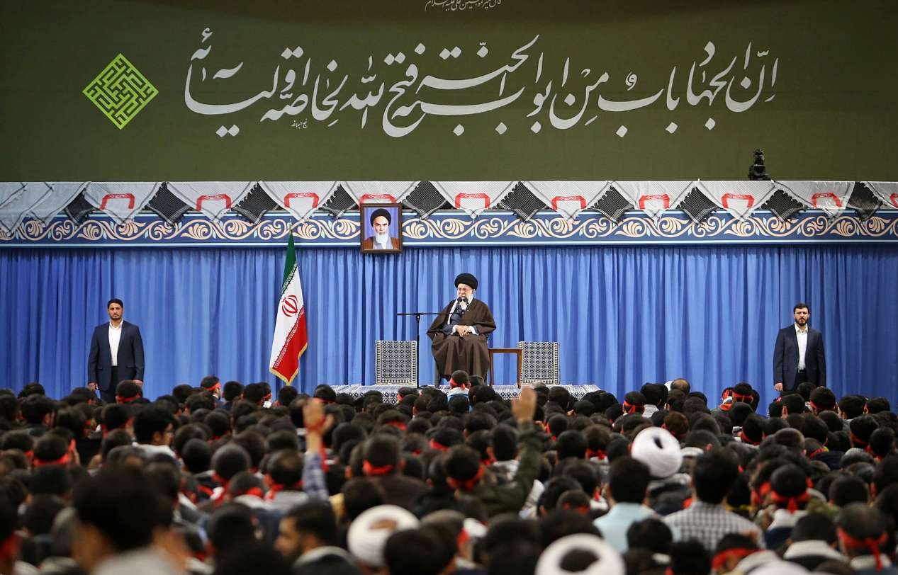World powers petrified of Islamic Revolution's influence: Leader