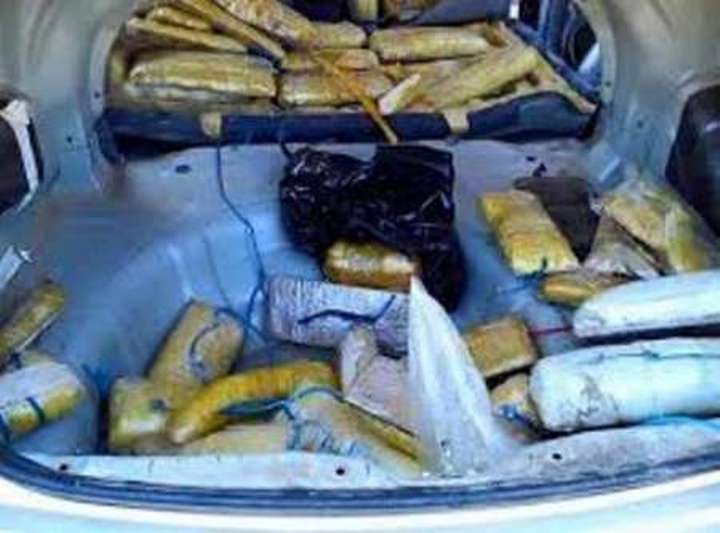 Borderguards seize explosives in SE Iran