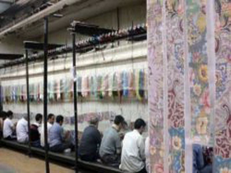 Huge Iranian rugs to be displayed at Tehran int'l fair