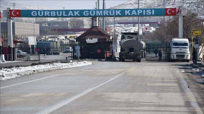 Border between Iran, Turkey open