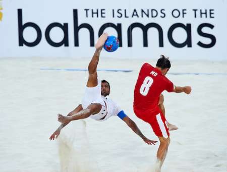 Golden ball, glove of 2017 FIFA Beach Soccer World Cup go to Iran