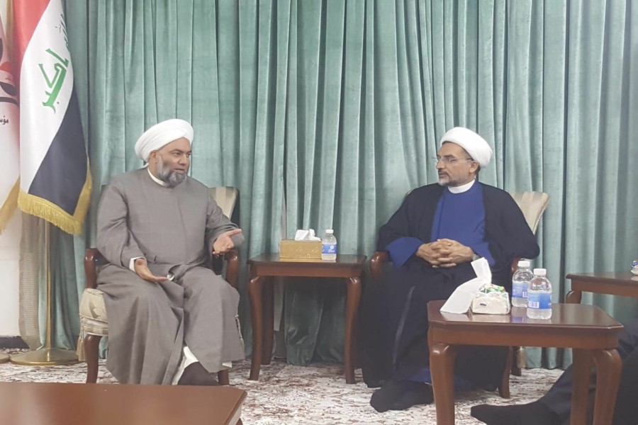Iraqi cleric stresses unity with Iran during sanctions era