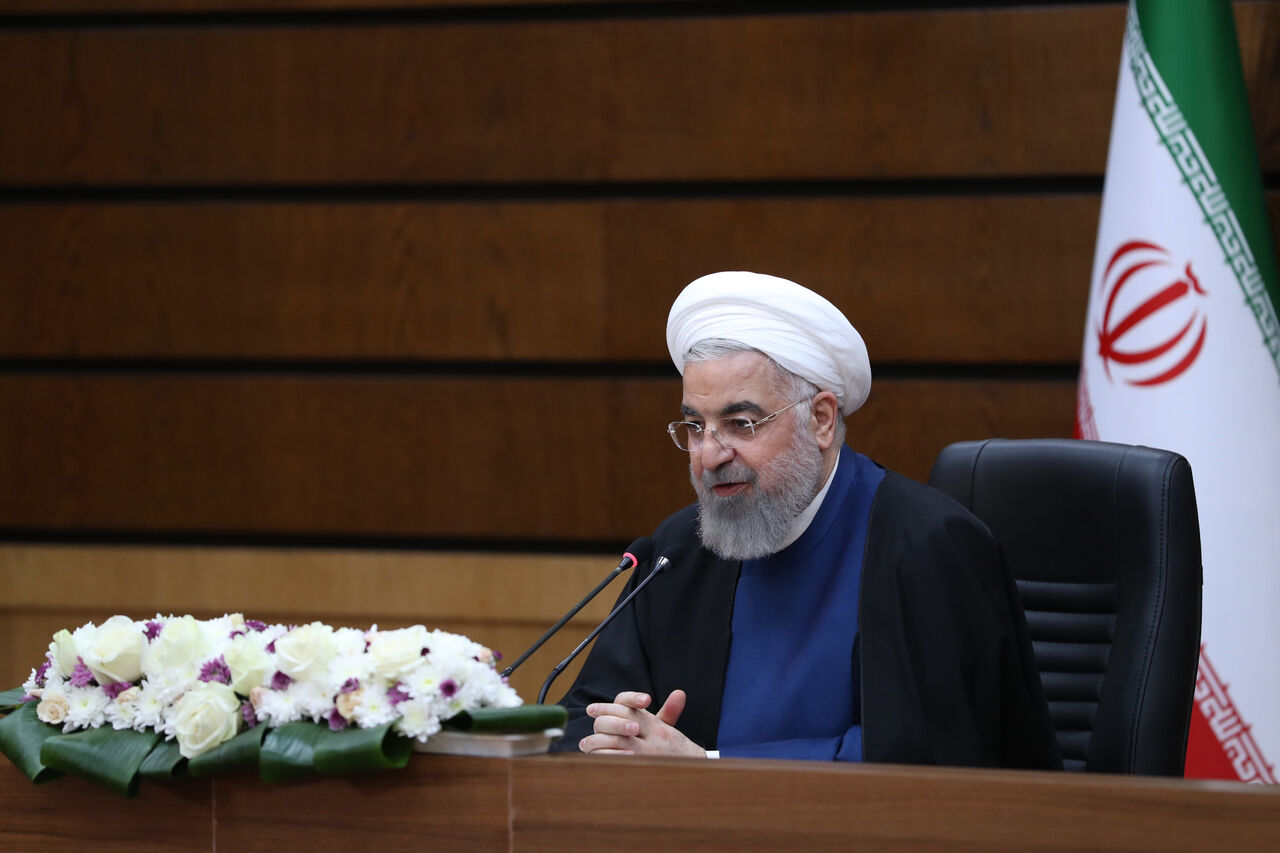 Rouhani congratulates Pakistani president, PM on National Day