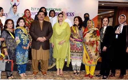 Iran female traders attend Int’l women Business Summit in Pakistan