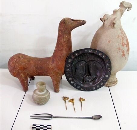 Antique, ancient objects unearthed in Iran’s Zanjan Province