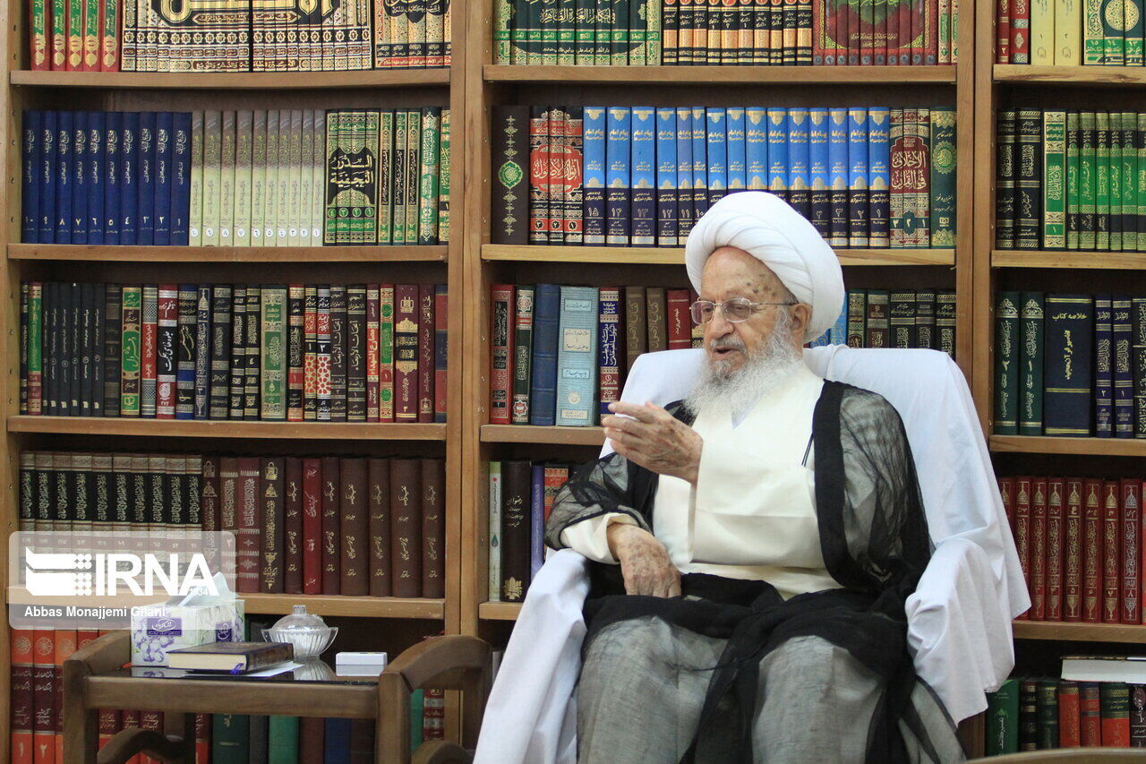 Ayatollah Makarem condemns crimes of Takfiri groups in Pakistan