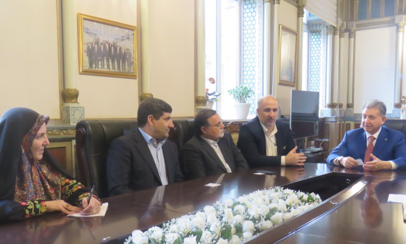 Iran keen on developing cultural cooperation with Azerbaijan: IRNA chief