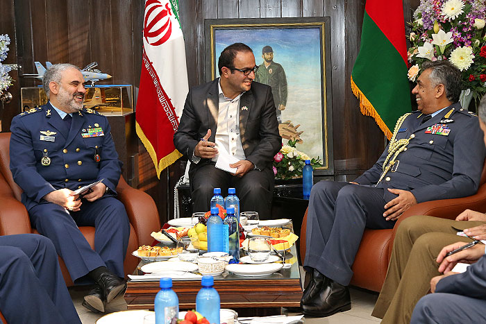 Iran, Oman air force commanders hold talks